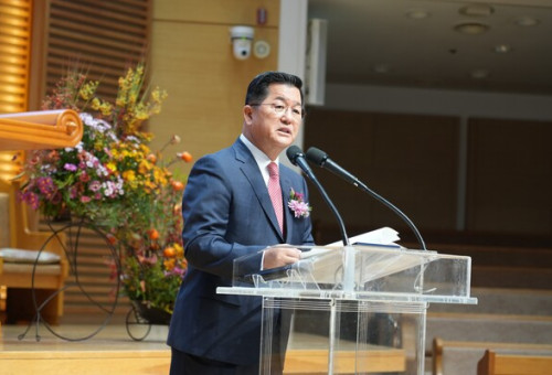 신임 포항시기독교교회연합회장 손병렬 목사가 취임사를 하고 있다.     ⓒ데일리굿뉴스