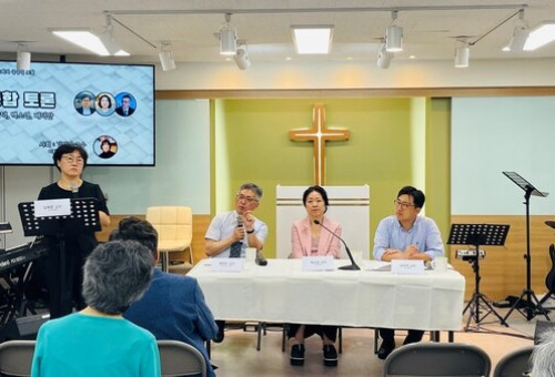 배 원장은 한국교회의 급선무로 전광훈 세력과의 단절을 꼽았다.     (한국교회와공공성포럼 측 제공)